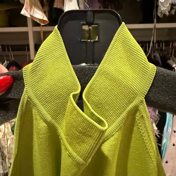 Solid and striped chartreuse halter maxi - Picture 8 of 8